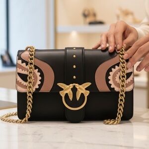 💗👜 Authentic Pinko Leather Shoulder Bag 👜💗